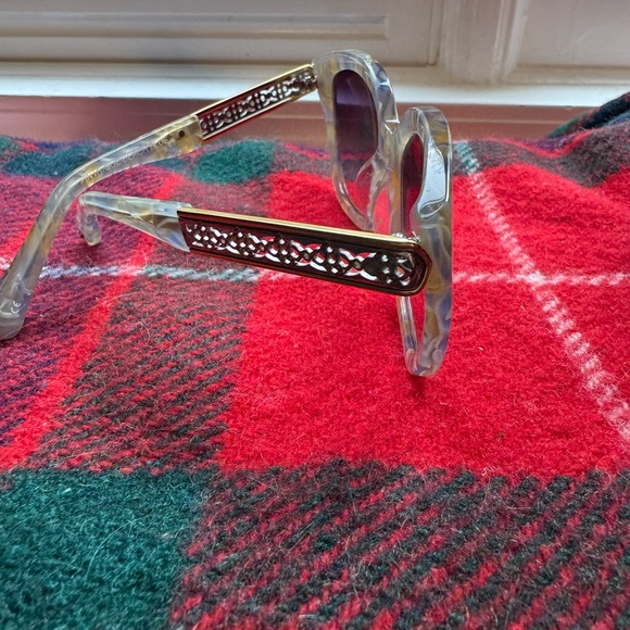 Brighton Intrigue Beach Sunglasses - Picture 2 of 10